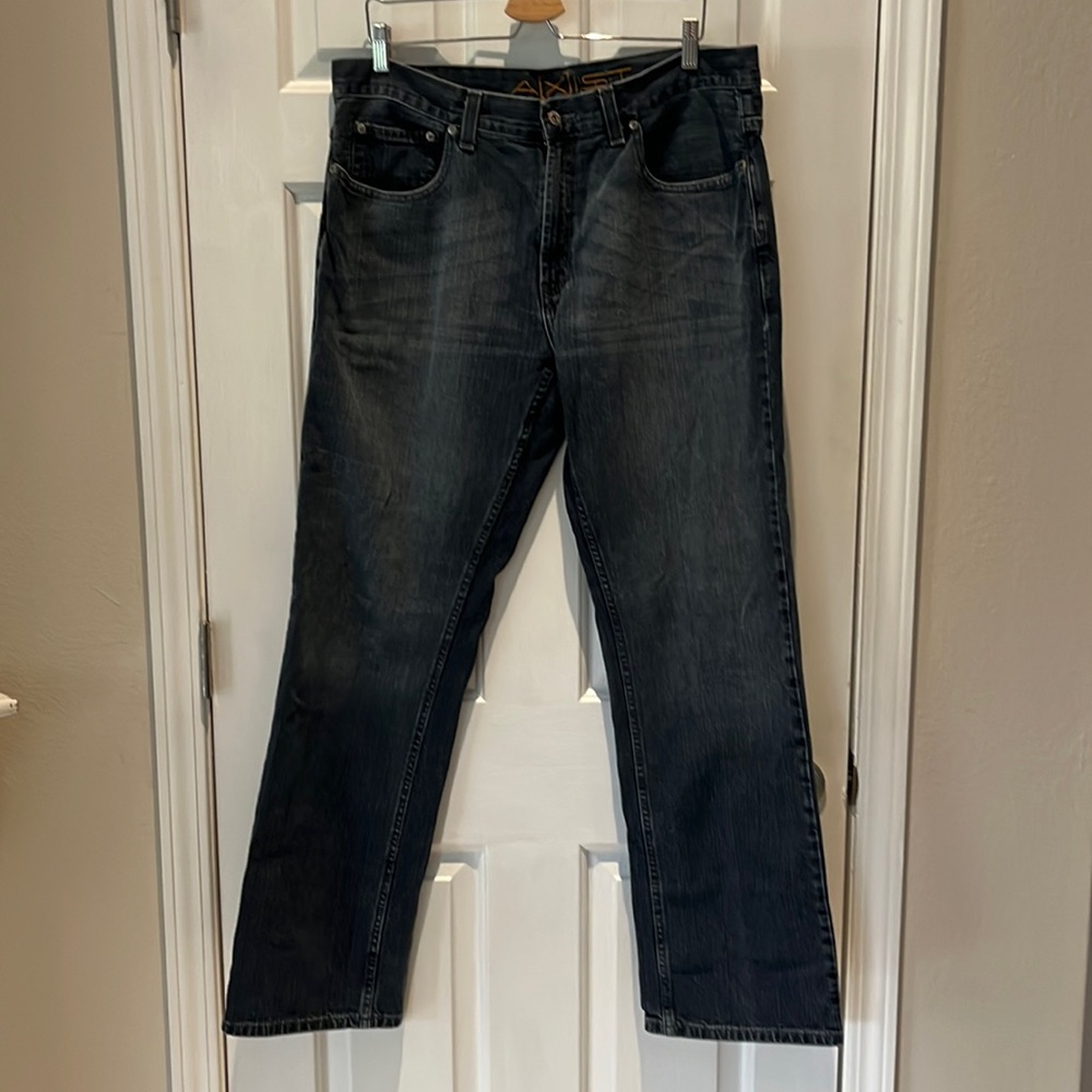 Men’s jeans 36x34 pre-owned; no rips, holes,or tears